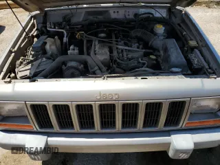 2000 Jeep Cherokee with VIN 1J4FF48S6YL136689, listed as a Copart auction lot 62316245 with 211,100 mi miles and Clean title. Bid and sale history available at DreamBid. Image 11.