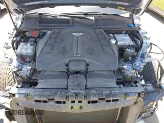 2019 Bentley Bentayga V8 z VIN SJAAM2ZVXKC026160, wystawiony jako IAAI lot #42131132 z przebiegiem 38 512 mil mil oraz . Historia ofert i sprzedaży dostępna na DreamBid. Obrazek 10.
