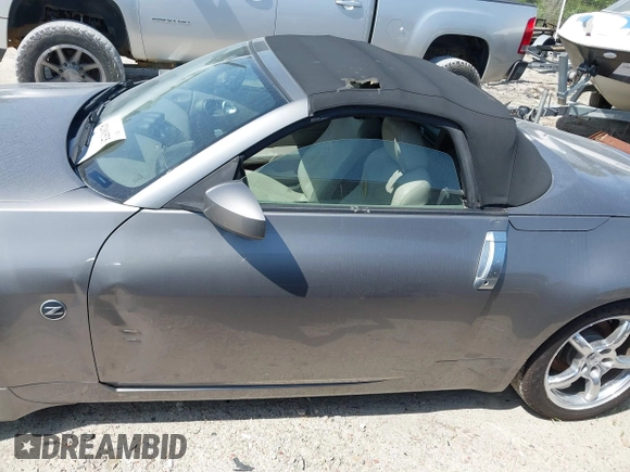 2008 Nissan 350Z Touring with VIN JN1BZ36A78M851719, listed as a IAAI auction lot 42181525 with 129,884 mi miles. Bid and sale history available at carsss.com. Image 13.