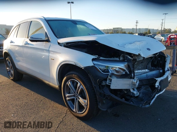 2019 Mercedes-Benz GLC 350e z VIN WDC0G5EB1KF519491, wystawiony jako IAAI lot #41858783 z przebiegiem 48 561 mil mil oraz . Historia ofert i sprzedaży dostępna na DreamBid. Obrazek 1.
