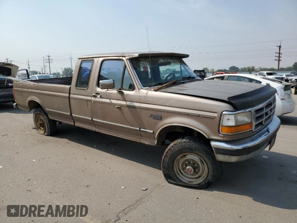 1992 Ford F-250 with VIN 1FTHX26M1NKB22897, listed as a Copart auction lot 87669905 with 0 mi miles and Clean Title. Bid and sale history available at carsss.com. Image 4.