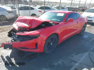 2020 Chevrolet Camaro 1LS z VIN 1G1FB1RX2L0122611, wystawiony jako IAAI lot #41835572 z przebiegiem 111 175 mil mil oraz . Historia ofert i sprzedaży dostępna na DreamBid. Obrazek 17.