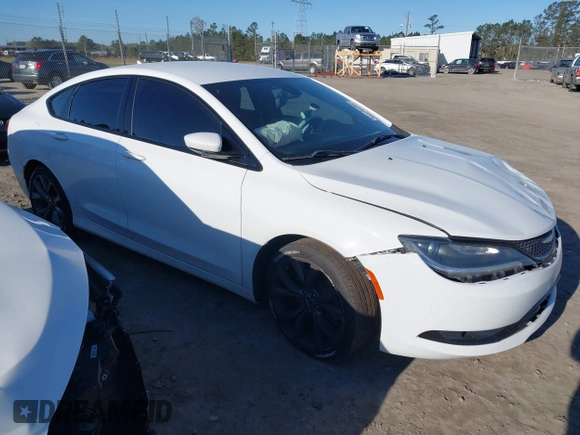 2016 Chrysler 200 S with VIN 1C3CCCBB7GN102482, listed as a IAAI auction lot 41838681 with 113,816 mi miles. Bid and sale history available at carsss.com. Image 1.
