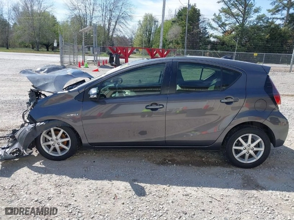 2015 Toyota Prius c One with VIN JTDKDTB31F1096438, listed as a IAAI auction lot 41859685 with 208,302 mi miles. Bid and sale history available at carsss.com. Image 14.
