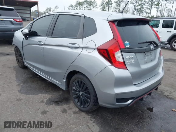2018 Honda Fit Sport with VIN 3HGGK5H62JM702562, listed as a IAAI auction lot 41556944 with 137,416 mi miles. Bid and sale history available at carsss.com. Image 3.