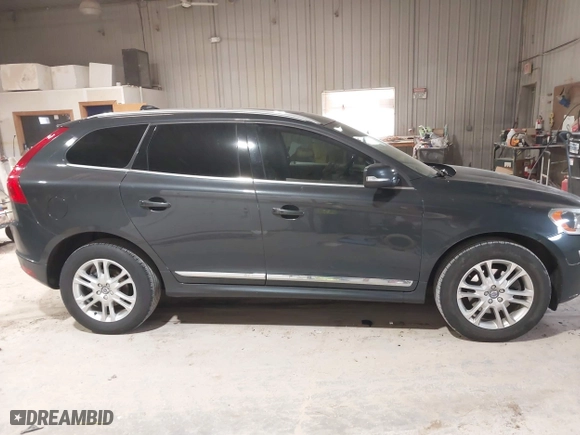 2016 Volvo XC60 T5 Drive-E Premier with VIN YV440MDK1G2843205, listed as a IAAI auction lot 41974484 with 135,448 mi miles. Bid and sale history available at carsss.com. Image 13.
