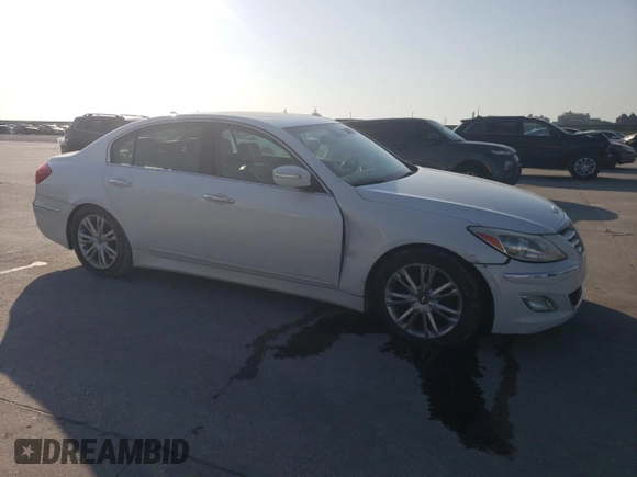 2013 Hyundai Genesis 3.8L z VIN KMHGC4DD5DU246546, wystawiony jako Copart lot #53562825 z przebiegiem 81 725 mil mil oraz Szkoda całkowita • Salvage title. Historia ofert i sprzedaży dostępna na DreamBid. Obrazek 4.