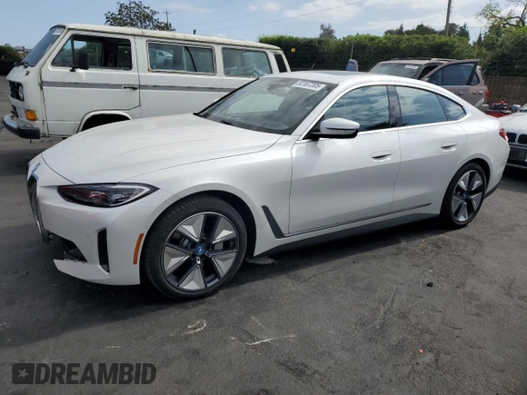 2024 BMW i4 eDrive35 z VIN WBY43AW00RFT22457, wystawiony jako Copart lot #53167205 z przebiegiem 3329 mil mil oraz Szkody całkowita. Historia ofert i sprzedaży dostępna na DreamBid. Obrazek 1.