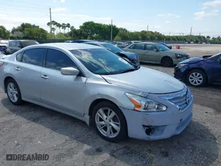 2013 Nissan Altima 2.5 SL with VIN 1N4AL3AP0DC143100, listed as a IAAI auction lot 41998585 with 102,564 mi miles. Bid and sale history available at carsss.com. Image 1.