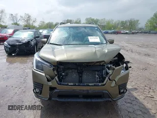 2024 Subaru Forester Premium z VIN JF2SKADC2RH503185, wystawiony jako IAAI lot #42178360 z przebiegiem 23 250 mil mil oraz . Historia ofert i sprzedaży dostępna na DreamBid. Obrazek 12.