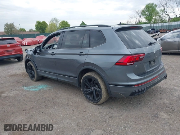 2024 Volkswagen Tiguan SE R-Line Black с VIN 3VV8B7AX7RM081396, выставлен на аукционе IAAI как лот 42079851 с пробегом 18 469 миль миль и . История ставок и продаж доступна на DreamBid. Изображение 3.