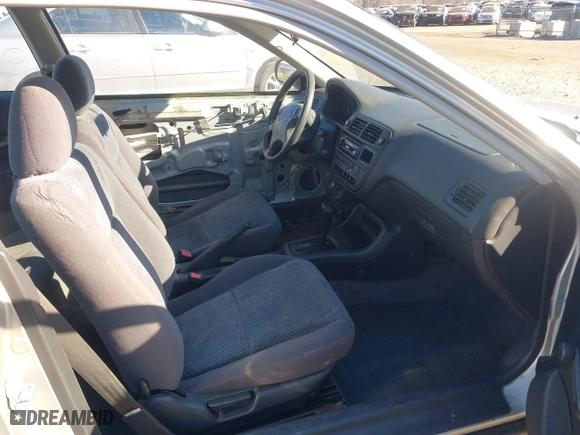 1997 Honda Civic DX with VIN 1HGEJ6223VL095214, listed as a IAAI auction lot 41560717 with 257,409 mi miles. Bid and sale history available at carsss.com. Image 5.