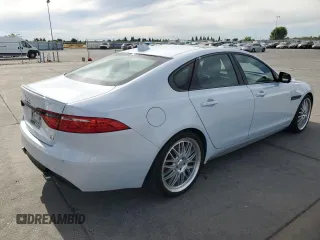 2016 Jaguar XF S z VIN SAJBG4BV9GCY04554, wystawiony jako Copart lot #57084055 z przebiegiem 156 135 mil mil oraz Szkoda całkowita • Salvage title. Historia ofert i sprzedaży dostępna na DreamBid. Obrazek 3.