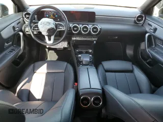 2019 Mercedes-Benz A 220 z VIN WDD3G4EB0KW025478, wystawiony jako Copart lot #55933275 z przebiegiem 51 880 mil mil oraz Szkoda całkowita • Salvage title. Historia ofert i sprzedaży dostępna na DreamBid. Obrazek 8.