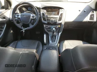 2013 Ford Focus Titanium with VIN 1FADP3J24DL327770, listed as a Copart auction lot 47582605 with 140,710 mi miles and Salvage Title. Bid and sale history available at carsss.com. Image 8.