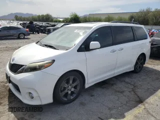 2015 Toyota Sienna SE с VIN 5TDXK3DC8FS582014, выставлен на аукционе Copart как лот 58018685 с пробегом 136 527 миль миль и Списание • Salvage title. История ставок и продаж доступна на DreamBid. Изображение 1.