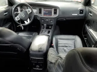 2011 Dodge Charger RT Plus with VIN 2B3CM5CT5BH610870, listed as a Copart auction lot 44400105 with 211,858 mi miles and Salvage Title. Bid and sale history available at carsss.com. Image 8.