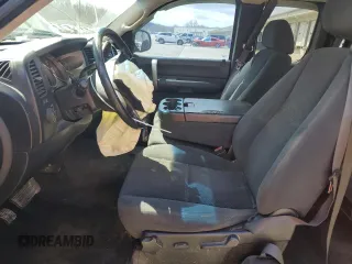 2007 Chevrolet Silverado 1500 1LT with VIN 1GCEK19097Z586132, listed as a Copart auction lot 50406825 with 177,331 mi miles and Salvage Title. Bid and sale history available at DreamBid. Image 7.