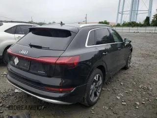 2021 Audi e-tron Prestige z VIN WA1VAAGE2MB004310, wystawiony jako Copart lot #60638165 z przebiegiem 34 576 mil mil oraz Szkoda całkowita • Salvage title. Historia ofert i sprzedaży dostępna na DreamBid. Obrazek 3.