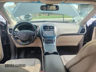 2016 Lincoln MKX Reserve z VIN 2LMTJ8LRXGBL60419, wystawiony jako Copart lot #59729465 z przebiegiem 128 657 mil mil oraz Czysty tytuł • Clean title. Historia ofert i sprzedaży dostępna na DreamBid. Obrazek 9.