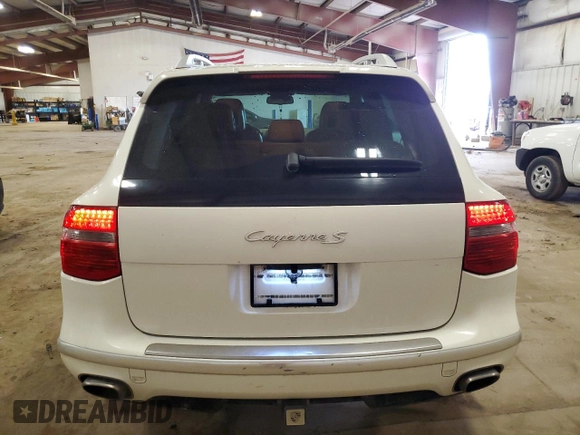 2008 Porsche Cayenne S z VIN WP1AB29P18LA43653, wystawiony jako Copart lot #53705815 z przebiegiem 172 697 mil mil oraz Tytuł czysty. Historia ofert i sprzedaży dostępna na DreamBid. Obrazek 6.