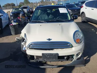 2012 MINI Clubman z VIN WMWZF3C58CT189866, wystawiony jako IAAI lot #41637796 z przebiegiem 97 073 mil mil oraz . Historia ofert i sprzedaży dostępna na DreamBid. Obrazek 12.