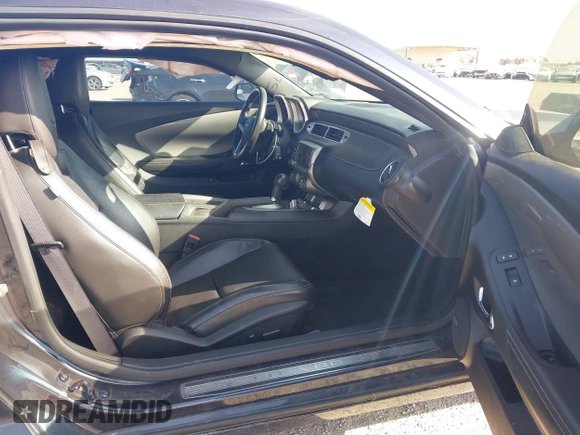 2013 Chevrolet Camaro LT с VIN 2G1FC1E36D9127740, выставлен на аукционе IAAI как лот 42783243 с пробегом 157 329 миль миль и . История ставок и продаж доступна на DreamBid. Изображение 5.