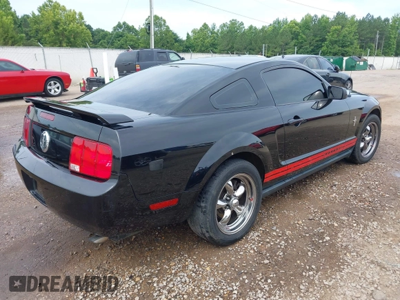 2006 Ford Mustang Standard with VIN 1ZVFT80N965157675, listed as a IAAI auction lot 42472331 with 153,220 mi miles and . Bid and sale history available at DreamBid. Image 20.