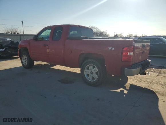 2008 Chevrolet Silverado 1500 LT w/2LT with VIN 2GCEC19J781187994, listed as a Copart auction lot 41428845 with 304,358 mi miles and Clean Title. Bid and sale history available at carsss.com. Image 2.