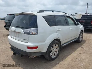 2013 Mitsubishi Outlander SE with VIN JA4AS3AW0DU003394, listed as a IAAI auction lot 42081015 with 80,413 mi miles. Bid and sale history available at carsss.com. Image 4.