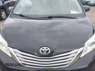 2015 Toyota Sienna Ltd with VIN 5TDDK3DC5FS125017, listed as a IAAI auction lot 41856928 with 116,597 mi miles. Bid and sale history available at carsss.com. Image 17.