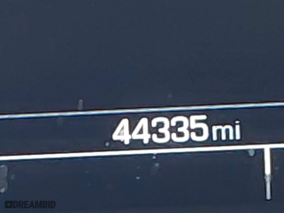 2019 Chevrolet Traverse LT Cloth with VIN 1GNEVGKW6KJ127390, listed as a IAAI auction lot 41971142 with 44,335 mi miles. Bid and sale history available at carsss.com. Image 7.