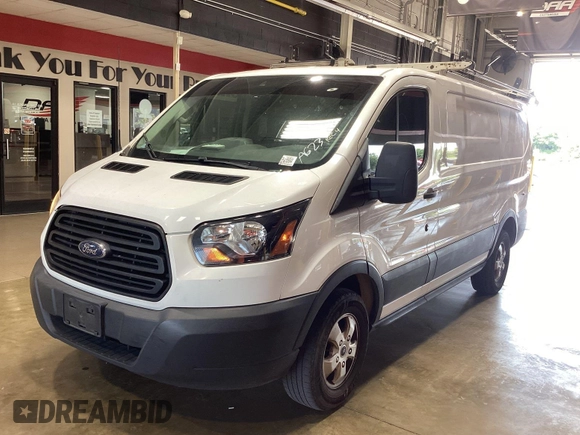 2019 Ford Transit z VIN 1FTYR1YGXKKA54025, wystawiony jako IAAI lot #42650341 z przebiegiem 129 672 mil mil oraz . Historia ofert i sprzedaży dostępna na DreamBid. Obrazek 4.