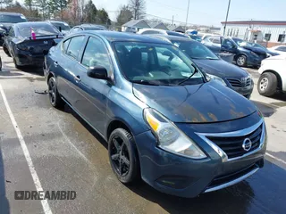 2015 Nissan Versa SV with VIN 3N1CN7AP2FL928118, listed as a IAAI auction lot 41724808 with 173,808 mi miles. Bid and sale history available at carsss.com. Image 1.