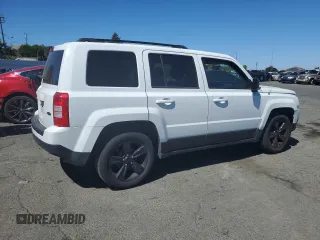 2015 Jeep Patriot Altitude with VIN 1C4NJPBA8FD377548, listed as a Copart auction lot 70712154 with 136,139 mi miles and Salvage Title. Bid and sale history available at carsss.com. Image 3.