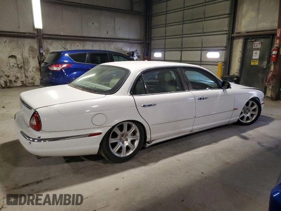 2005 Jaguar XJ with VIN SAJWA79C25SG45066, listed as a Copart auction lot 83488664 with 0 mi miles and Clean Title. Bid and sale history available at carsss.com. Image 3.