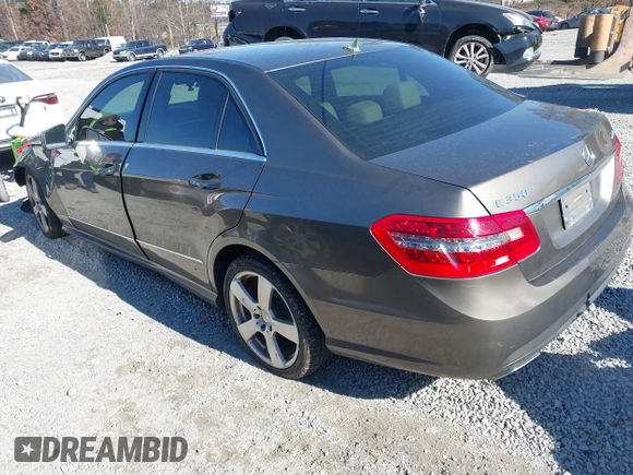 2011 Mercedes-Benz E-Class E 350 Luxury with VIN WDDHF8HB7BA390393, listed as a IAAI auction lot 41398879 with 155,161 mi miles. Bid and sale history available at carsss.com. Image 3.
