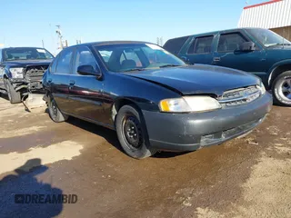 1999 Nissan Altima XE with VIN 1N4DL01D2XC156582, listed as a IAAI auction lot 41783168 with 292,251 mi miles. Bid and sale history available at carsss.com. Image 1.