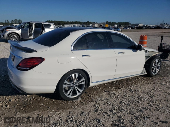 2021 Mercedes-Benz C 300 with VIN W1KWF8DB3MR607780, listed as a Copart auction lot 45589595 with 31,032 mi miles and Clean title. Bid and sale history available at DreamBid. Image 3.