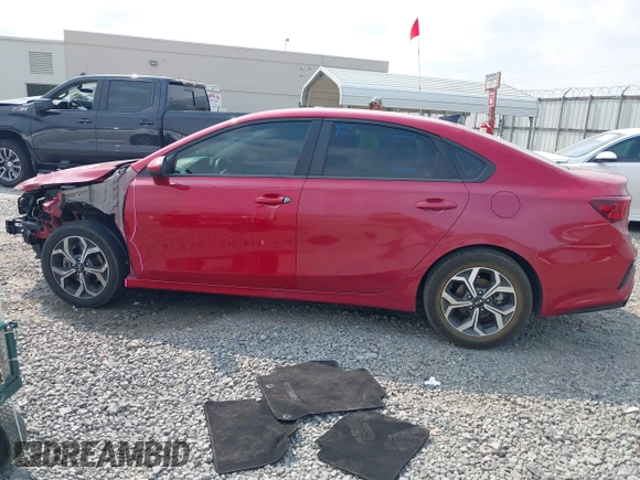 2021 Kia Forte LXS z VIN 3KPF24AD2ME361269, wystawiony jako IAAI lot #42031744 z przebiegiem 100 000 mil mil oraz . Historia ofert i sprzedaży dostępna na DreamBid. Obrazek 14.