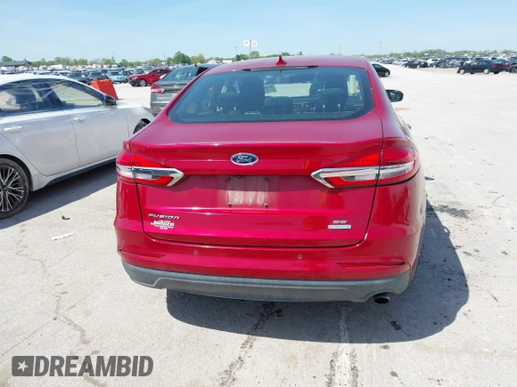 2020 Ford Fusion SE z VIN 3FA6P0HD8LR104422, wystawiony jako IAAI lot #42092244 z przebiegiem 55 438 mil mil oraz . Historia ofert i sprzedaży dostępna na DreamBid. Obrazek 16.