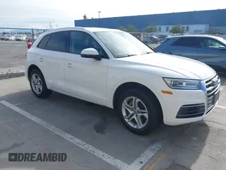 2018 Audi Q5 Premium with VIN WA1ANAFY5J2065919, listed as a IAAI auction lot 41692587 with 79,733 mi miles. Bid and sale history available at carsss.com. Image 1.