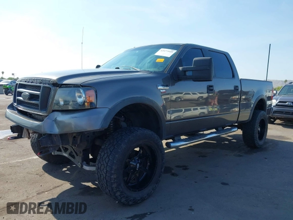 2007 Ford F-150 XLT с VIN 1FTPW14547KD05704, выставлен на аукционе IAAI как лот 42477549 с пробегом 303 039 миль миль и . История ставок и продаж доступна на DreamBid. Изображение 17.