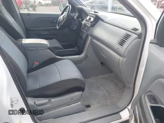 2005 Honda Pilot EX-L with RES with VIN 2HKYF186X5H530910, listed as a IAAI auction lot 41167862 with 199,775 mi miles. Bid and sale history available at carsss.com. Image 5.