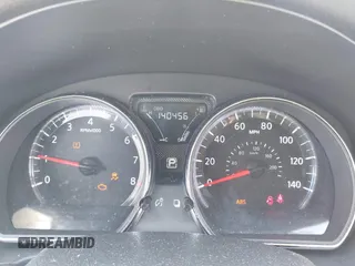 2019 Nissan Versa SV z VIN 3N1CN7AP1KL852367, wystawiony jako IAAI lot #42246462 z przebiegiem 140 456 mil mil oraz . Historia ofert i sprzedaży dostępna na DreamBid. Obrazek 7.