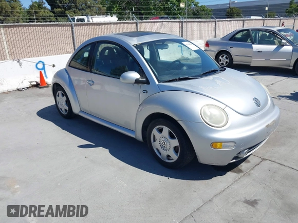 2001 Volkswagen Beetle GLS with VIN 3VWCD21C11M412672, listed as a IAAI auction lot 42336934 with 145,667 mi miles and . Bid and sale history available at DreamBid. Image 1.