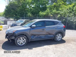 2019 Hyundai Tucson Value z VIN KM8J3CA48KU066849, wystawiony jako IAAI lot #42310360 z przebiegiem 36 423 mil mil oraz . Historia ofert i sprzedaży dostępna na DreamBid. Obrazek 17.