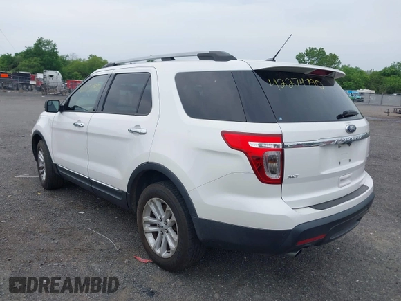 2013 Ford Explorer XLT z VIN 1FM5K7D9XDGB70554, wystawiony jako IAAI lot #42274790 z przebiegiem 185 141 mil mil oraz . Historia ofert i sprzedaży dostępna na DreamBid. Obrazek 3.