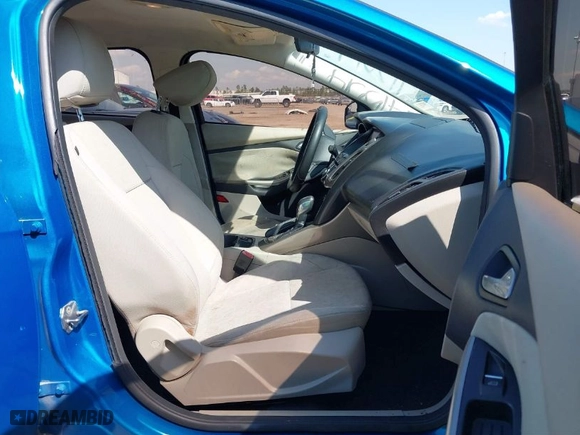 2012 Ford Focus SEL with VIN 1FAHP3H25CL415314, listed as a IAAI auction lot 41849302 with 164,022 mi miles. Bid and sale history available at carsss.com. Image 5.