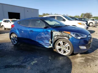 2017 Hyundai Veloster with VIN KMHTC6AD6HU320948, listed as a Copart auction lot 45232853 with 34,130 mi miles. Bid and sale history available at carsss.com. Image 4.